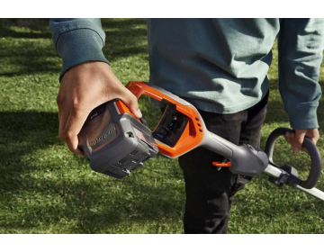 Coupe bordure HUSQVARNA batterie 215 iL, sans accu ni chargeur