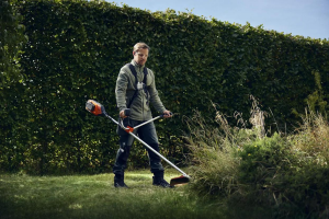 Débroussailleuse HUSQVARNA batterie 325 iR, sans accu ni chargeur