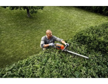 Taille haie HUSQVARNA batterie 215 iHD45, sans accu ni chargeur