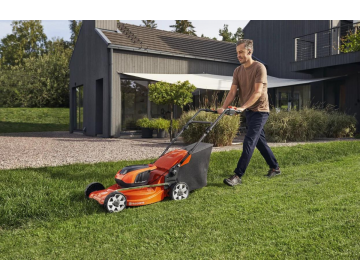 Tondeuse HUSQVARNA batterie LC 142iS (incl. 40-C80 en 40-B140)