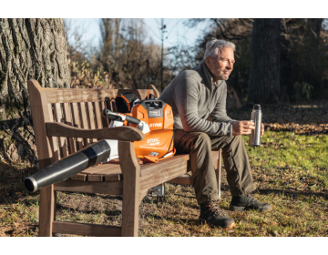 Souffleur STIHL batterie AP BGA 200 avec système porteur