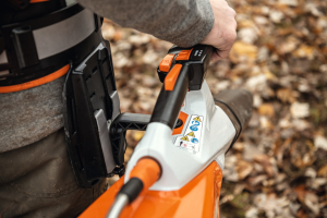 Souffleur STIHL batterie AP BGA 200 avec système porteur