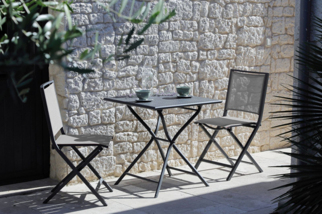 Ensemble Guéridon Globe Pliant 70x70 alu/lattes - Graphite/Feodal 2 places