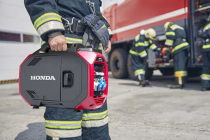 GROUPE INSONORISE 3200W EU32i NEW