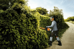 Taille Haie STIHL 2T HS 82 R, 600mm/24"