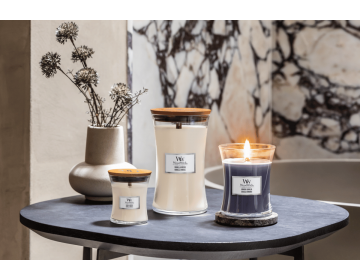 Hinoki Dahlia Medium Candle
